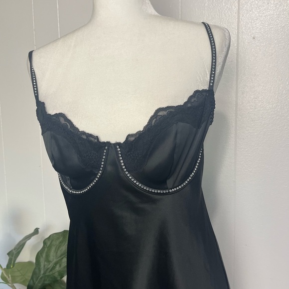 Victoria’s Secret Size L - Picture 4 of 9